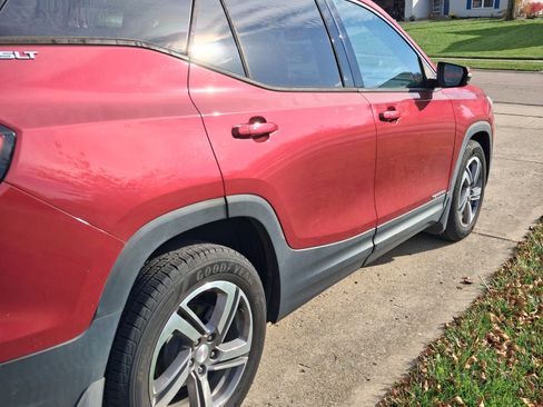 Used 2019 GMC Terrain SLT w/ Preferred Package image 5