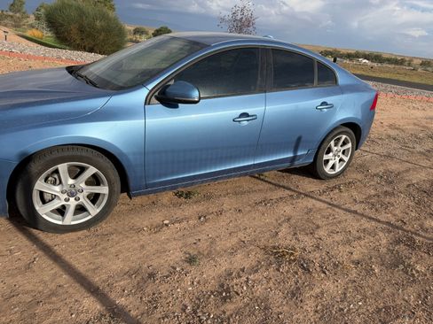 Used 2014 Volvo S60 T5 FWD image 9