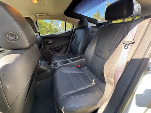 Used 2013 Chevrolet Volt Premium w/ Premium Trim Package image 9