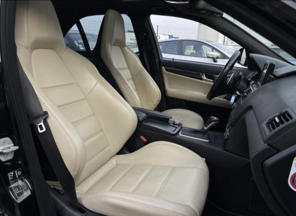 Used 2009 Mercedes-Benz C 63 AMG Sedan image 13