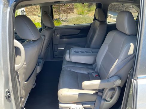 Used 2012 Honda Odyssey EX-L image 9