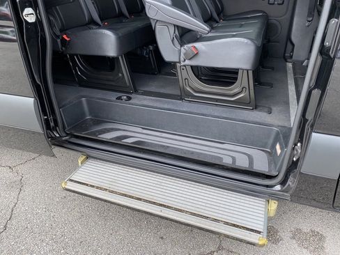 Used 2020 Mercedes-Benz Sprinter 2500 image 6