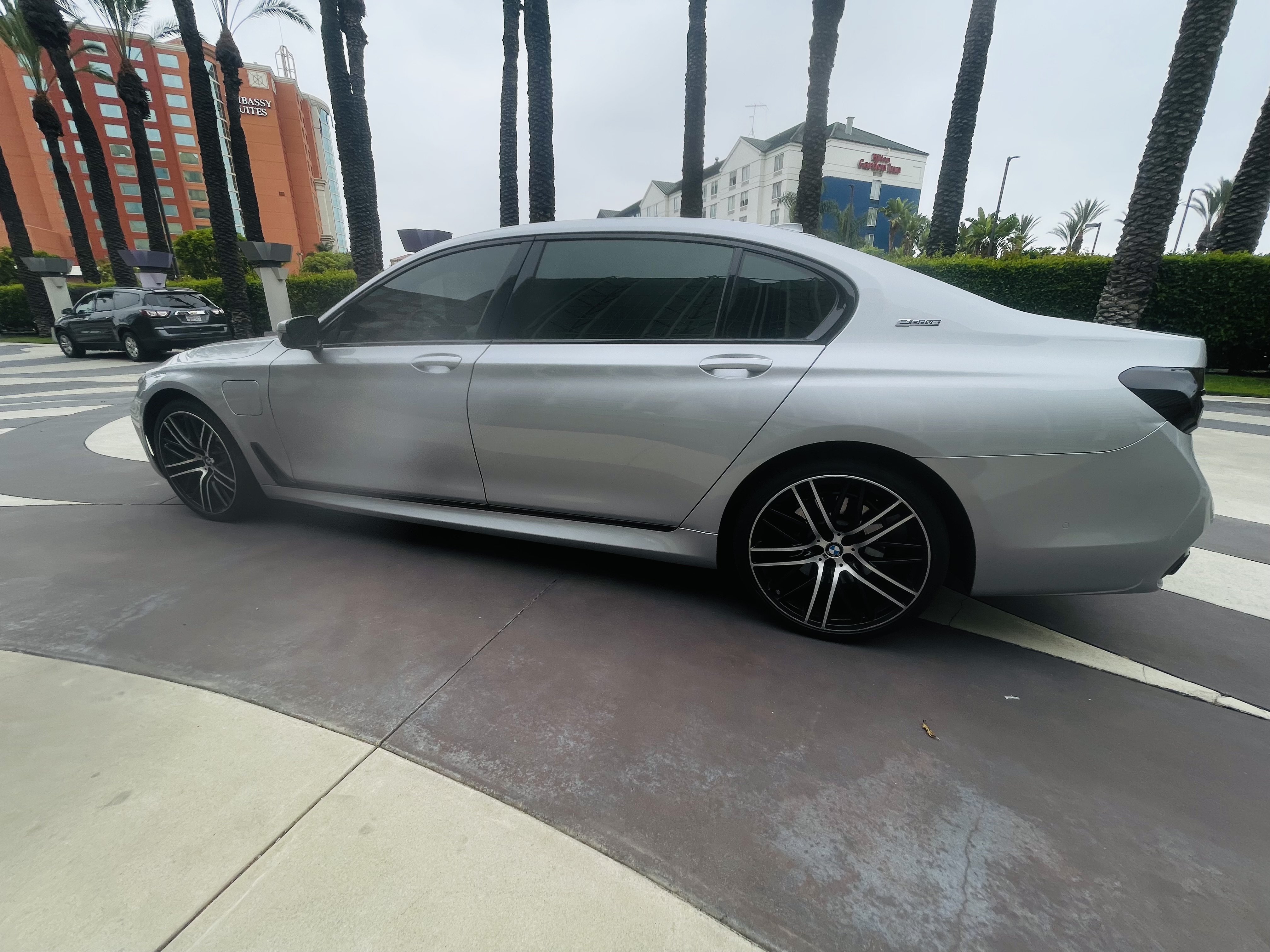 Used 2017 BMW 740e xDrive AWD/4WD image 14