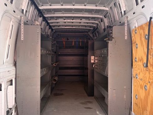 Used 2015 Mercedes-Benz Sprinter 2500 image 16