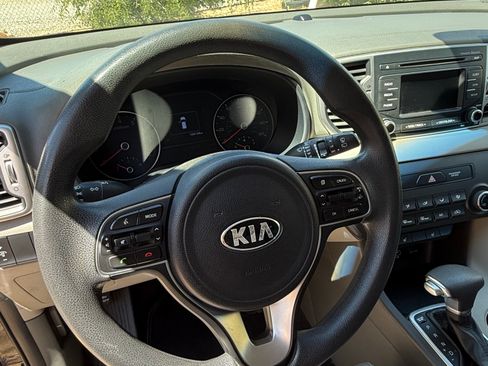 Used 2017 Kia Sportage LX w/ LX Popular Package FWD image 9