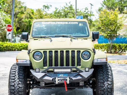 Used 2018 Jeep Wrangler Unlimited Sport S AWD/4WD image 2