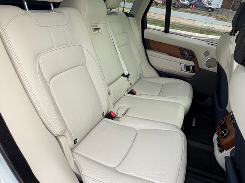 Used 2020 Land Rover Range Rover HSE AWD/4WD image 25
