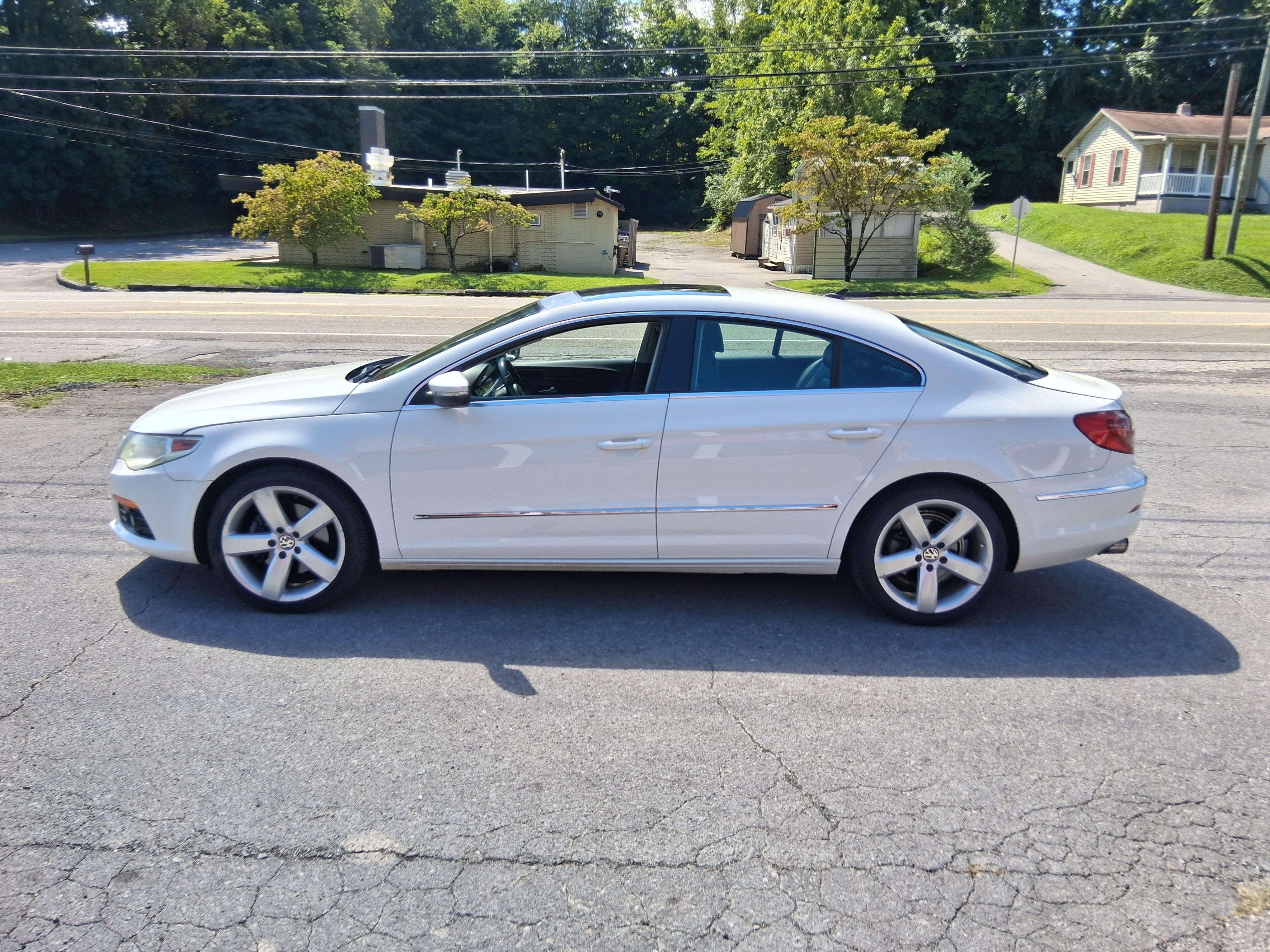 Used 2012 Volkswagen CC Lux Limited FWD image 9