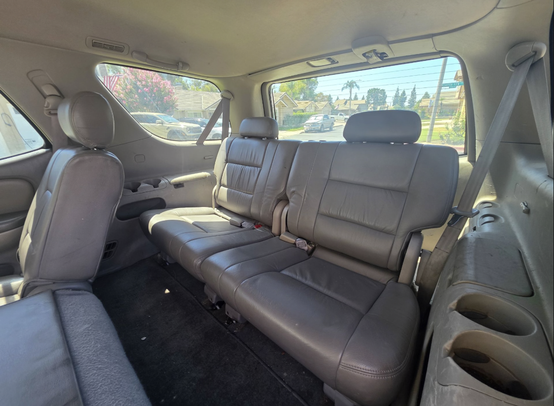 Used 2006 Toyota Sequoia SR5 w/ Towing Pkg RWD image 14