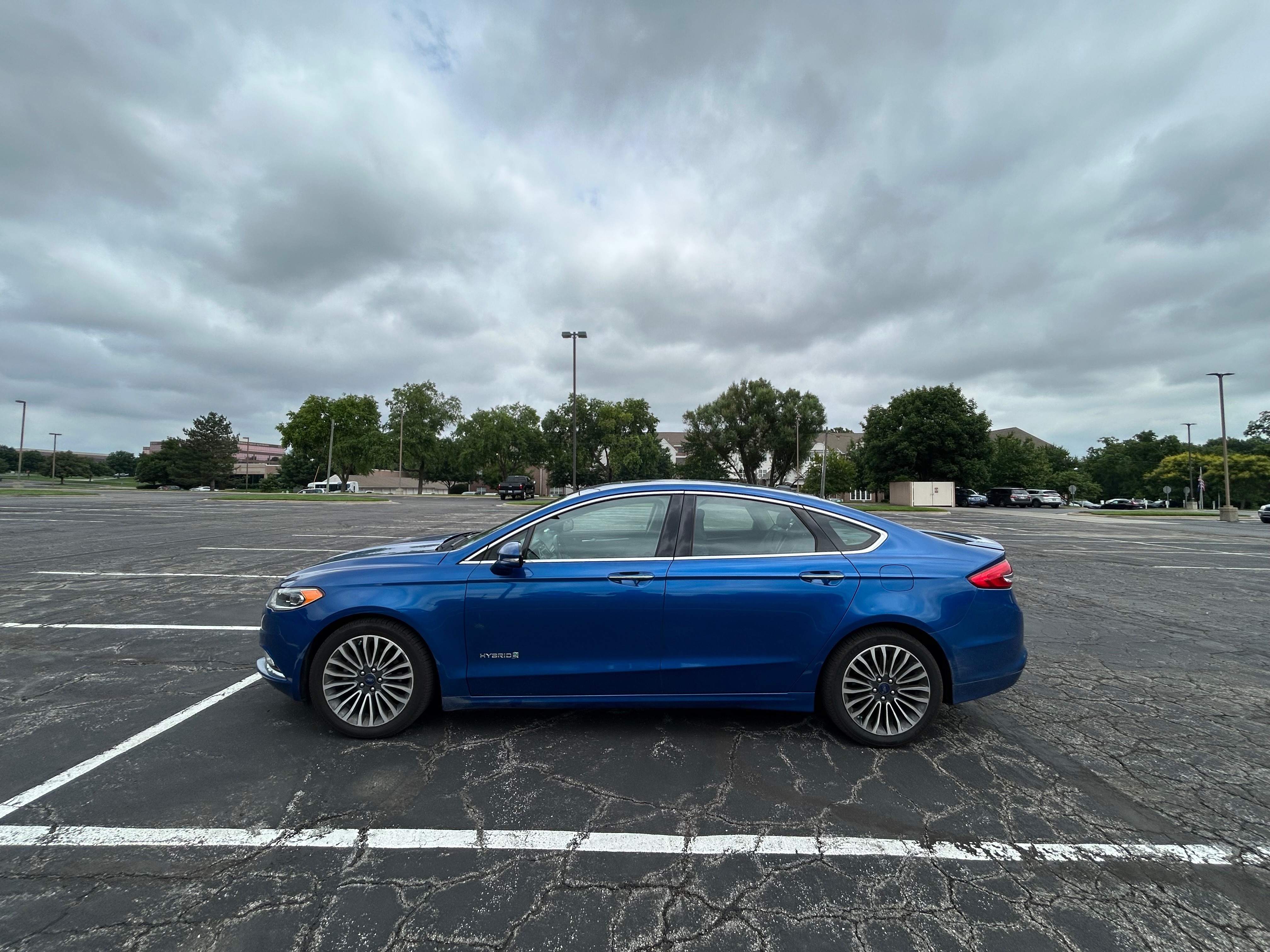 Used 2017 Ford Fusion Titanium FWD image 2