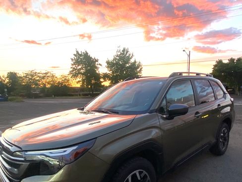 Used 2025 Subaru Forester Premium AWD/4WD image 26