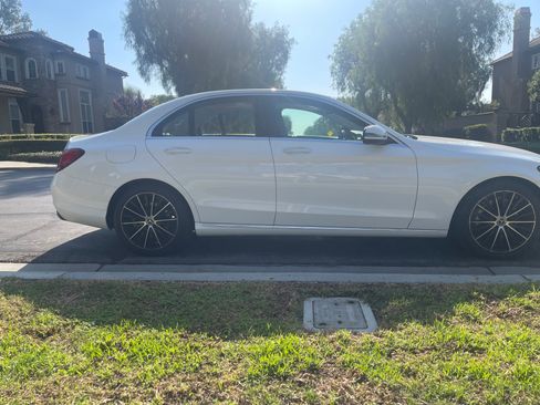 Used 2021 Mercedes-Benz C 300 Sedan image 2