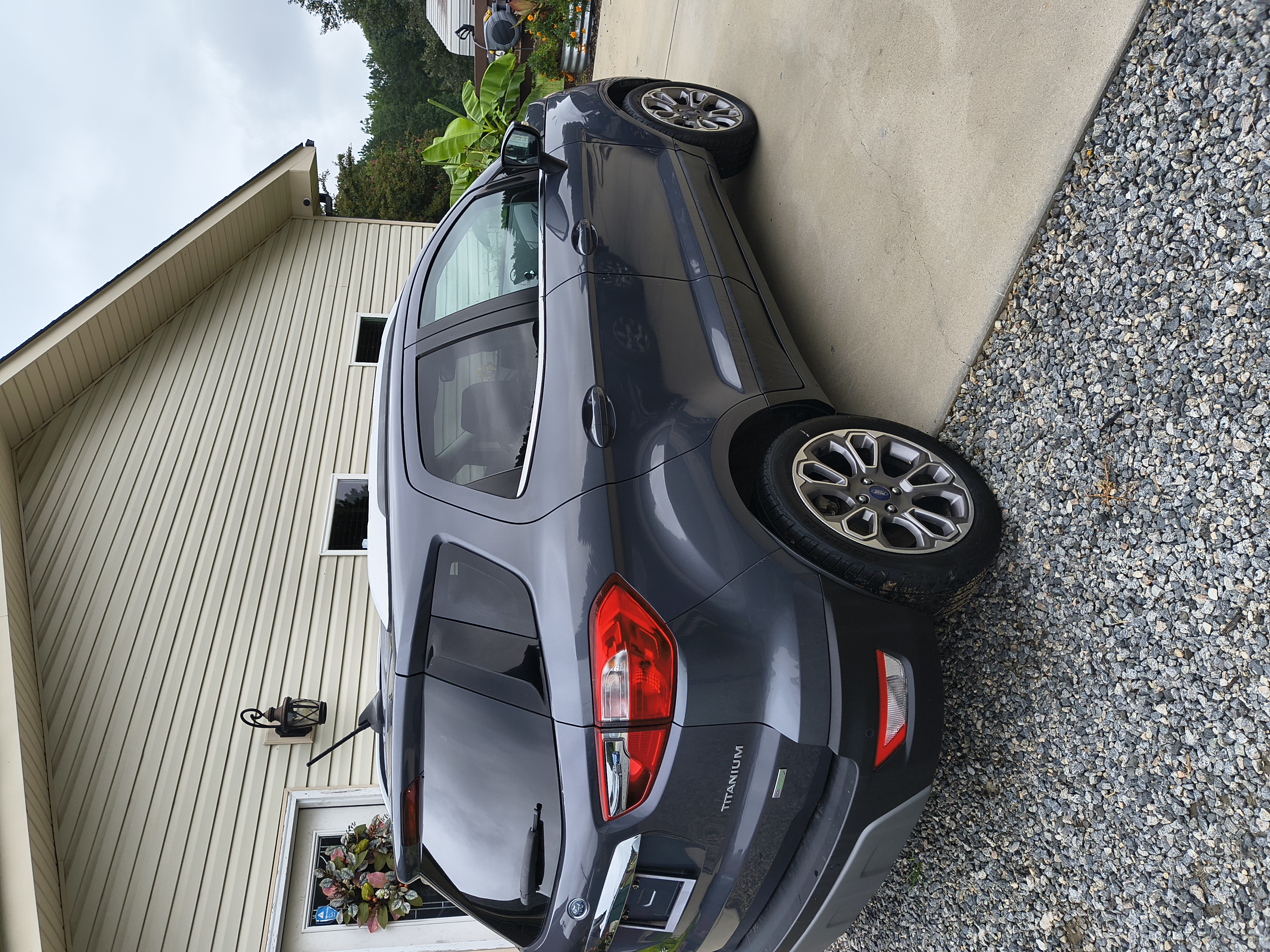 Used 2018 Ford EcoSport Titanium FWD image 5