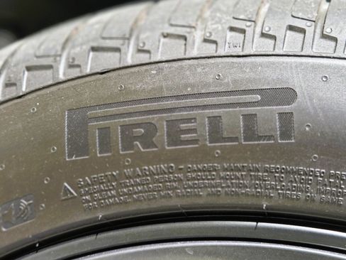 Used 2022 Tesla Model Y Long Range image 21