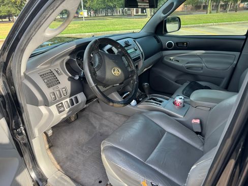 Used 2008 Toyota Tacoma PreRunner w/ TRD Sport Pkg #2 RWD image 10