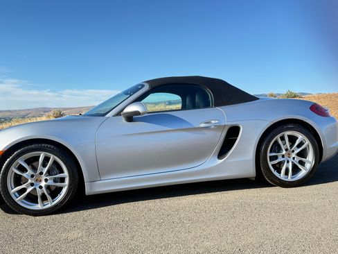 Used 2014 Porsche Boxster RWD image 2