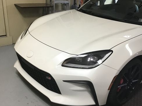Used 2025 Toyota GR86 Premium w/ Performance Package RWD image 5