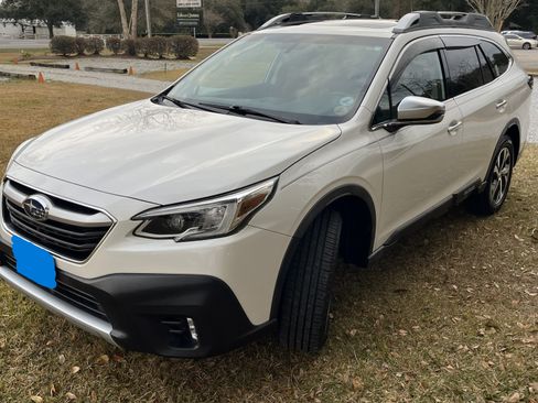 Used 2020 Subaru Outback Touring XT image 1