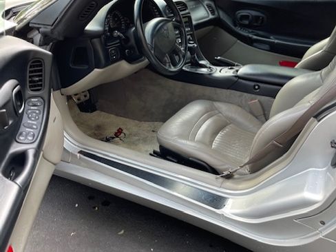 Used 2003 Chevrolet Corvette Convertible w/ Preferred Equipment Group1 image 4