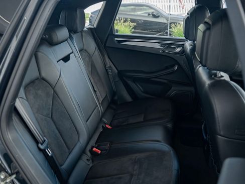 Used 2020 Porsche Macan image 8