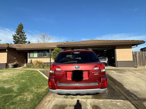 Used 2013 Subaru Outback 2.5i Premium image 4