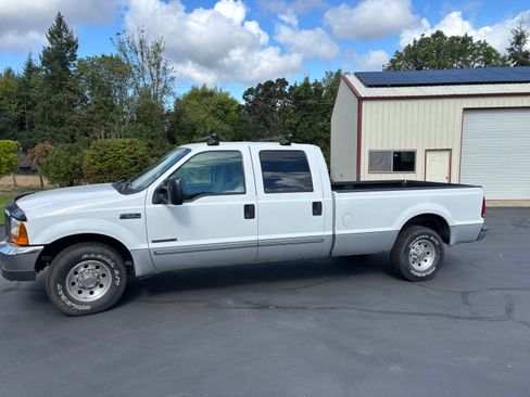 Used 1999 Ford F250 2WD Crew Cab Super Duty image 4