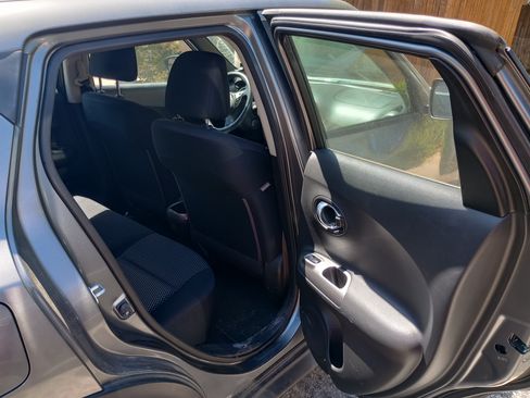 Used 2016 Nissan Juke S image 8