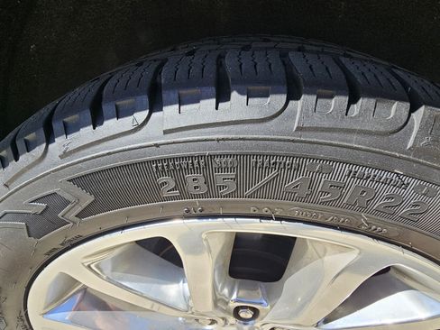 Used 2019 Ford Expedition Platinum image 11