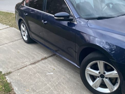 Used 2015 Volkswagen Passat 1.8T Limited Edition image 1