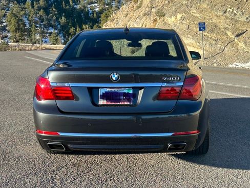 Used 2015 BMW 740i image 6