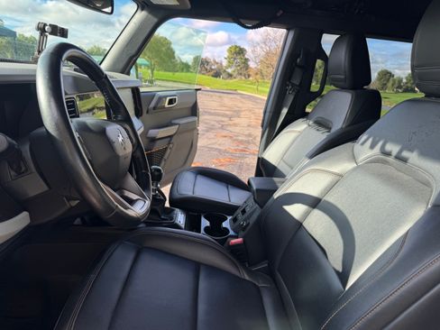 Used 2021 Ford Bronco Badlands image 19