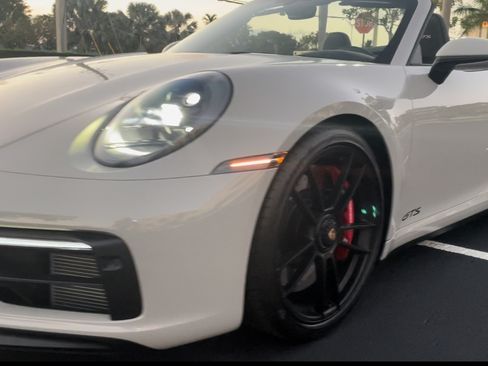 Used 2023 Porsche 911 Cabriolet image 10