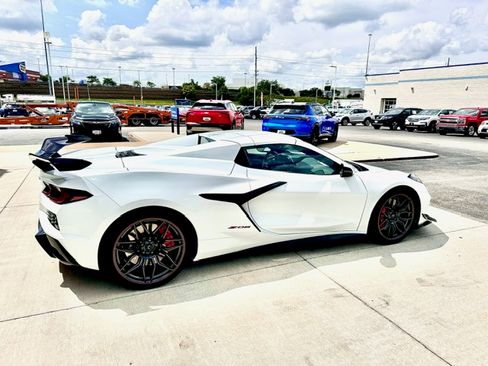 Used 2024 Chevrolet Corvette Z06 image 15