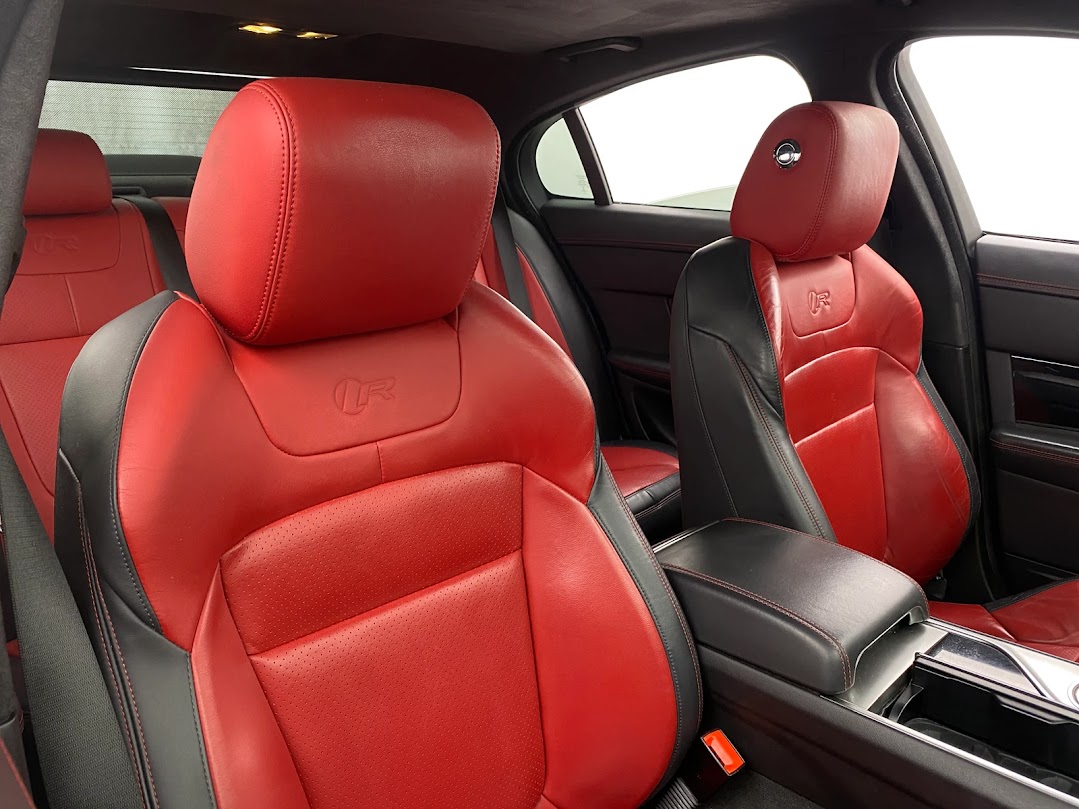 Used 2015 Jaguar XF R RWD image 10