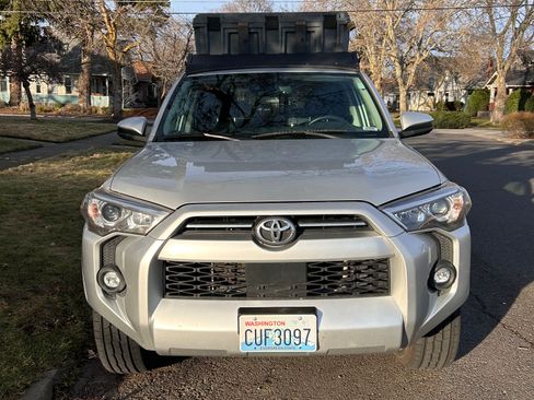 Used 2022 Toyota 4Runner SR5 image 11
