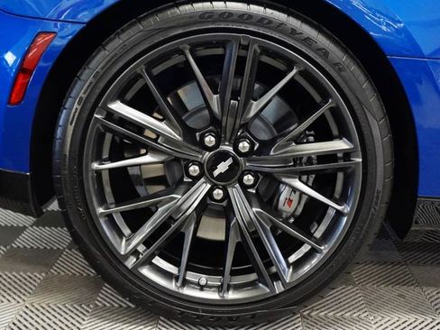 Used 2017 Chevrolet Camaro ZL1 image 19