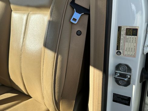 Used 2010 Mercedes-Benz GL 550 GL 550 Sport Utility 4D image 22