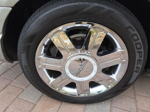 Used 2004 Ford Thunderbird RWD image 13