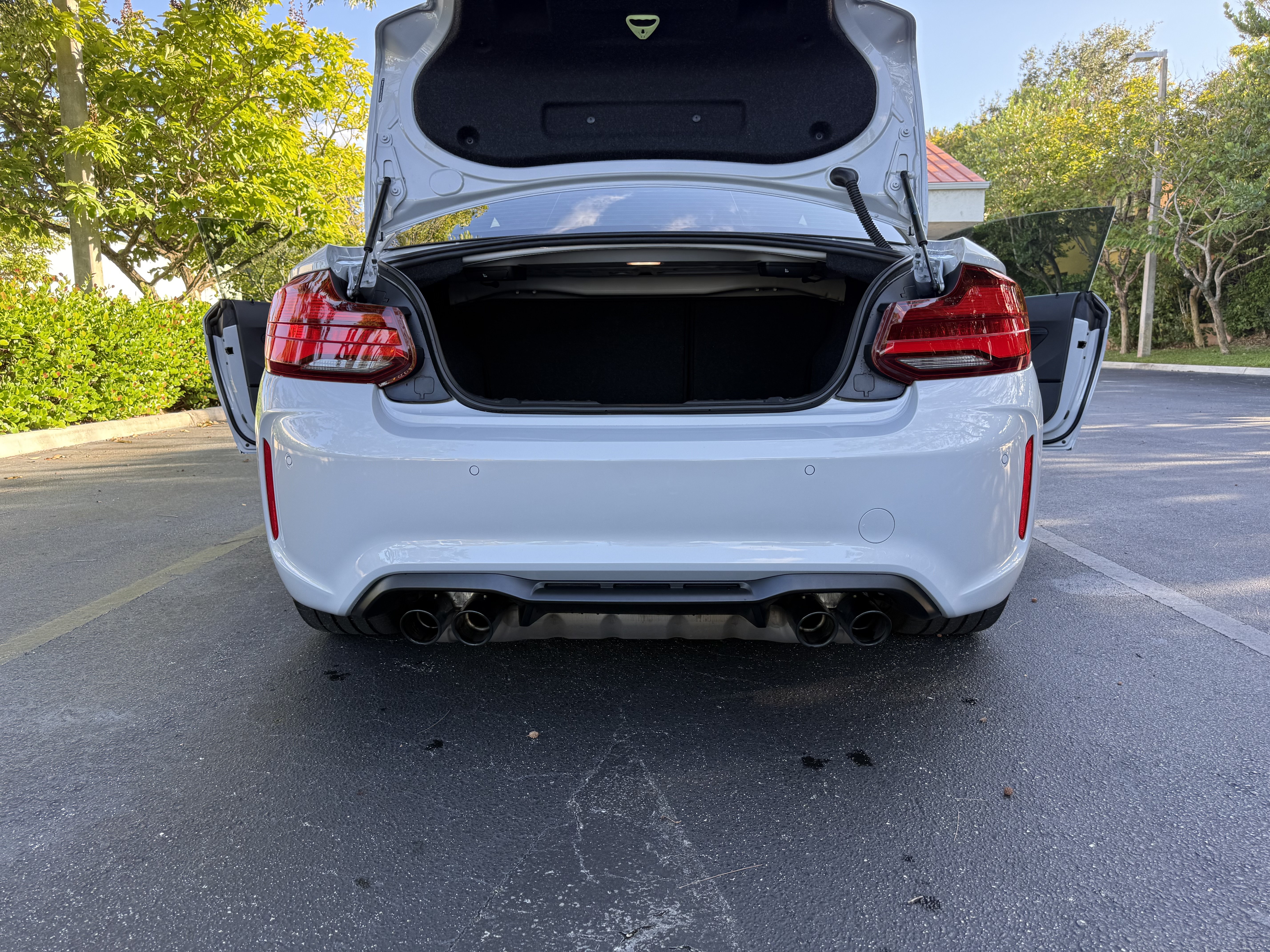Used 2020 BMW M2 Competition w/ Executive Package RWD image 2