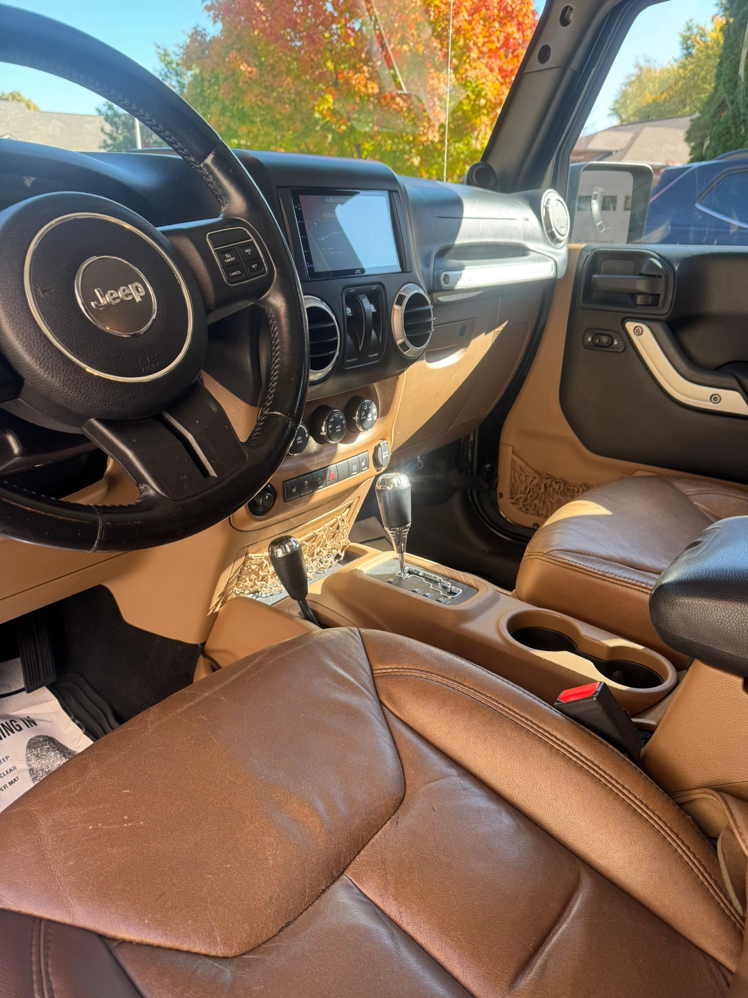 Used 2013 Jeep Wrangler Sahara w/ Connectivity Group AWD/4WD image 11