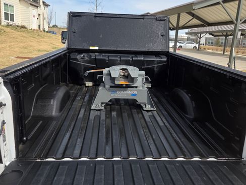 Used 2023 GMC Sierra 3500 Denali w/ Technology Package image 15