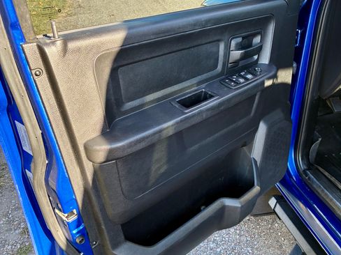 Used 2017 RAM 1500 Express image 11