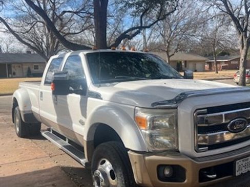 Used 2012 Ford F450 King Ranch w/ King Ranch w/Chrome Pkg image 2