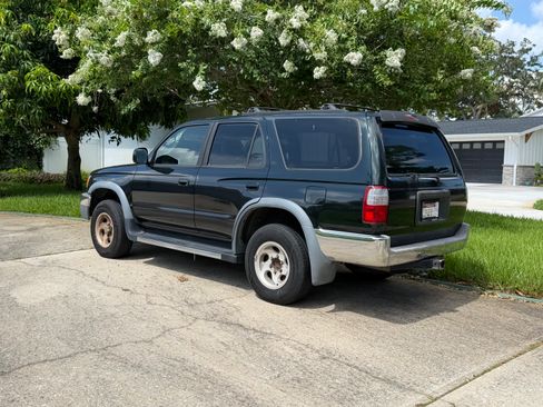 Used 2000 Toyota 4Runner SR5 RWD image 1