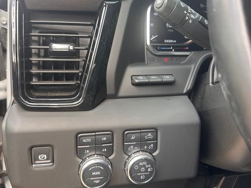 Used 2025 GMC Sierra 2500 AT4 w/ AT4 Premium Plus Package AWD/4WD image 24