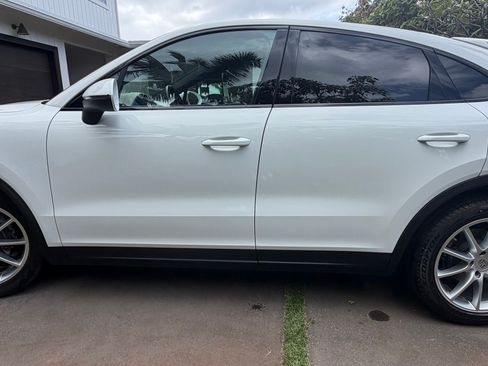 Used 2020 Porsche Cayenne image 1