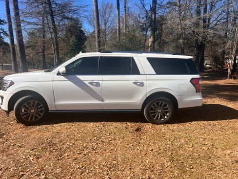 Used 2021 Ford Expedition Max Limited RWD image 4