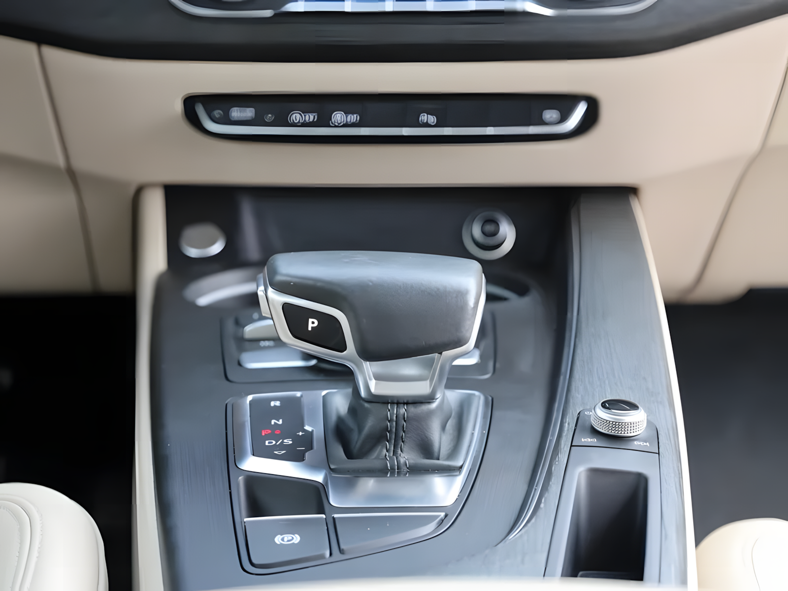 Used 2017 Audi A4 2.0T Premium FWD image 14
