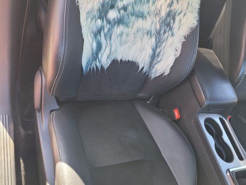 Used 2013 Dodge Challenger SRT8 w/ Harman Kardon Audio Group image 2