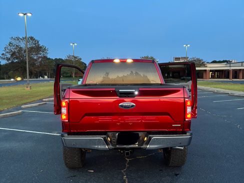 Used 2018 Ford F150 XLT w/ Equipment Group 302A Luxury image 9
